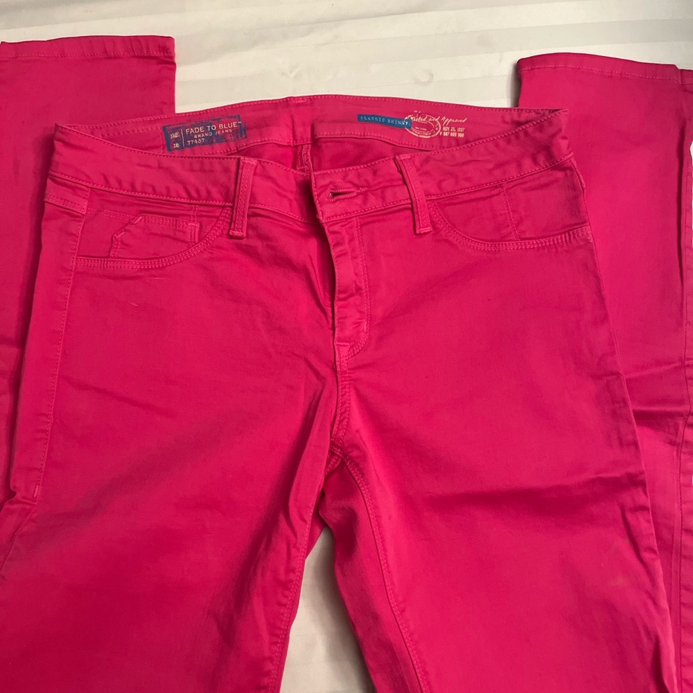 EUC Fade to Blue pink skinny jeans - size 30